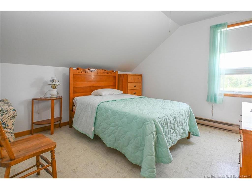 









241


Poirier

RD,
Village-Des-Poirier,




NB
E8N 1N7

