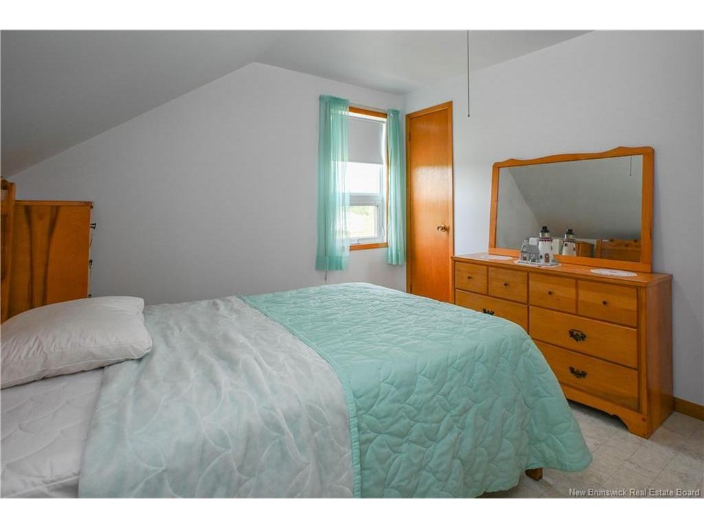 









241


Poirier

RD,
Village-Des-Poirier,




NB
E8N 1N7

