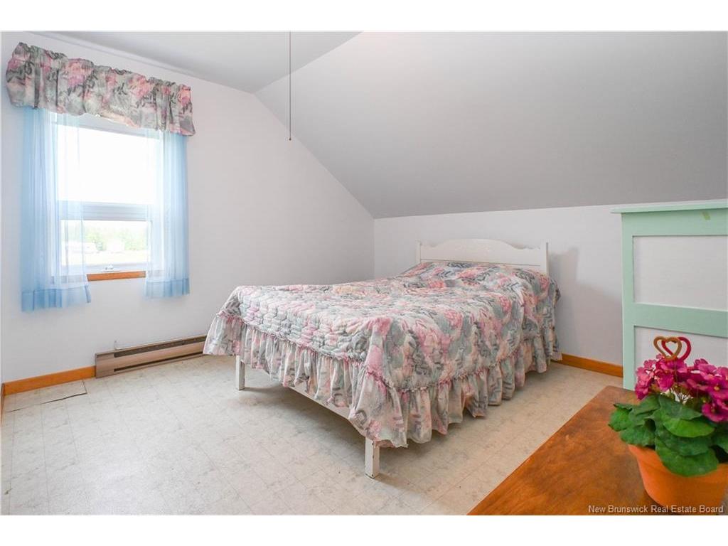 









241


Poirier

RD,
Village-Des-Poirier,




NB
E8N 1N7

