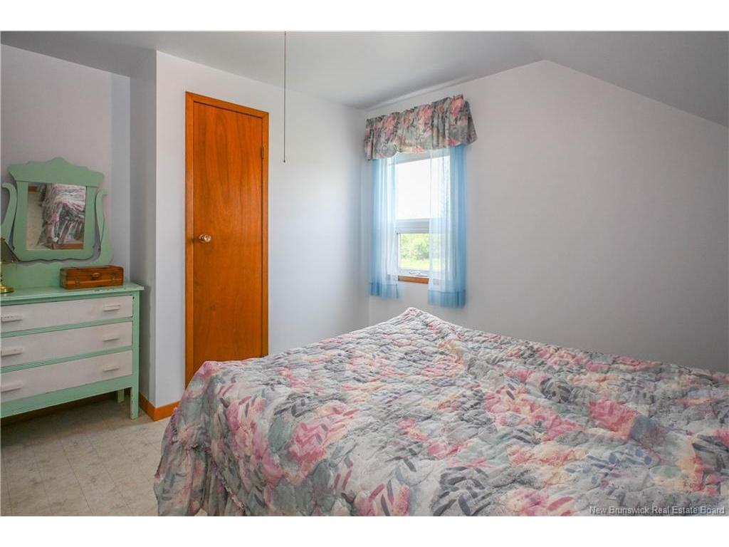 









241


Poirier

RD,
Village-Des-Poirier,




NB
E8N 1N7


