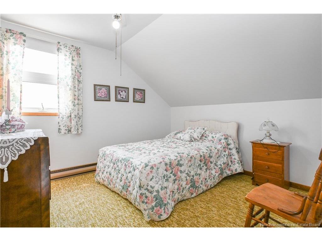 









241


Poirier

RD,
Village-Des-Poirier,




NB
E8N 1N7

