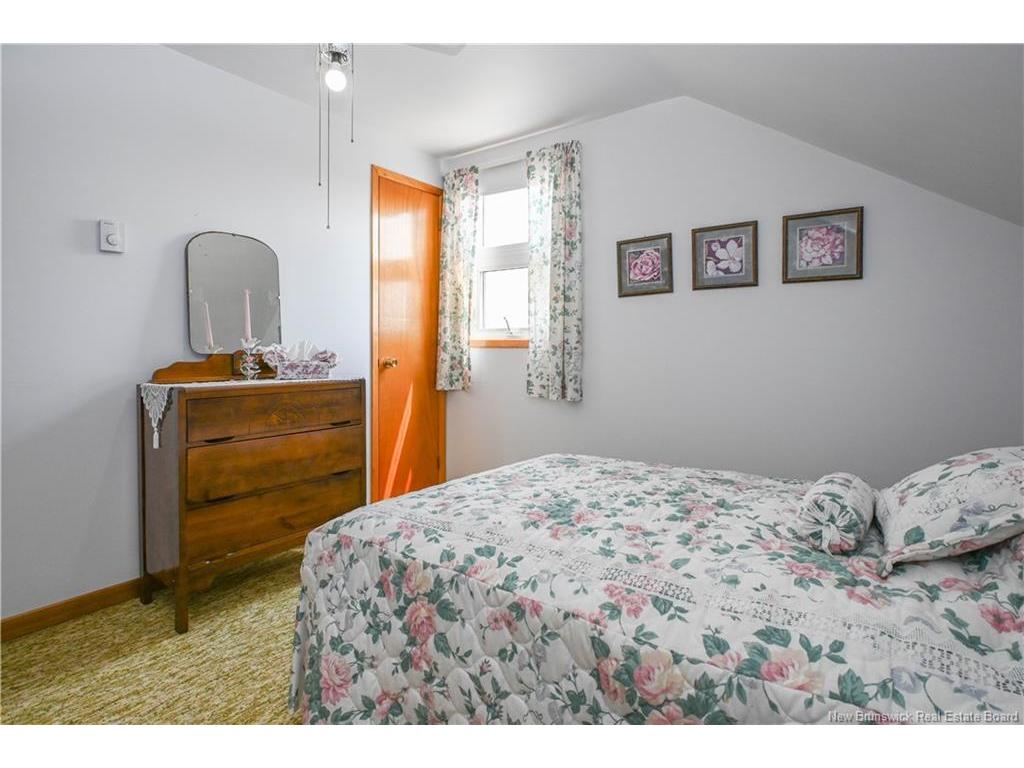 









241


Poirier

RD,
Village-Des-Poirier,




NB
E8N 1N7

