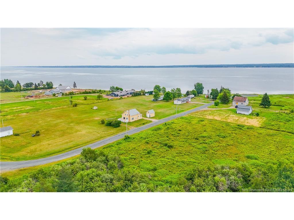 









241


Poirier

RD,
Village-Des-Poirier,




NB
E8N 1N7

