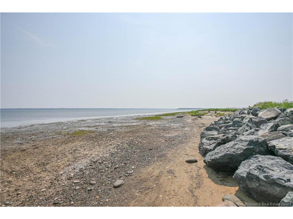 









241


Poirier

RD,
Village-Des-Poirier,




NB
E8N 1N7

