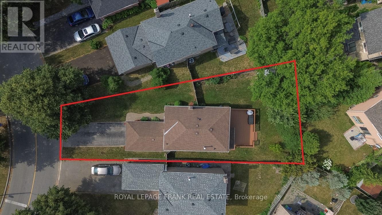 












15 RADFORD DRIVE

,
Ajax (Central West),




Ontario
L1T2H8

