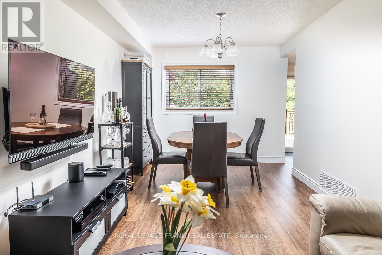 












15 RADFORD DRIVE

,
Ajax (Central West),




Ontario
L1T2H8

