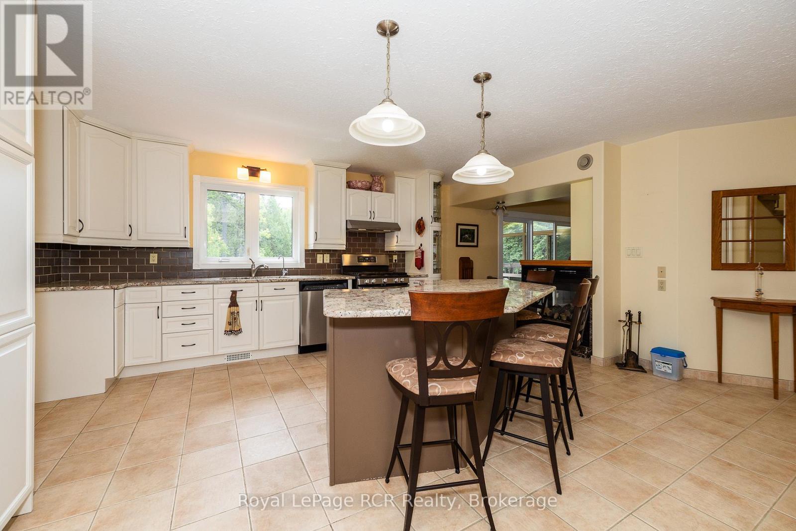 












360422 ROAD 160

,
Grey Highlands,




Ontario
N0C1E0

