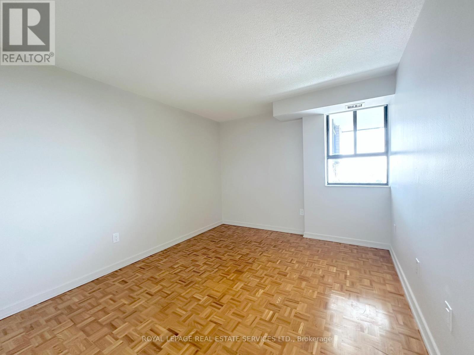 












902 - 190 CLARK BOULEVARD

,
Brampton,




Ontario
L6T4A8

