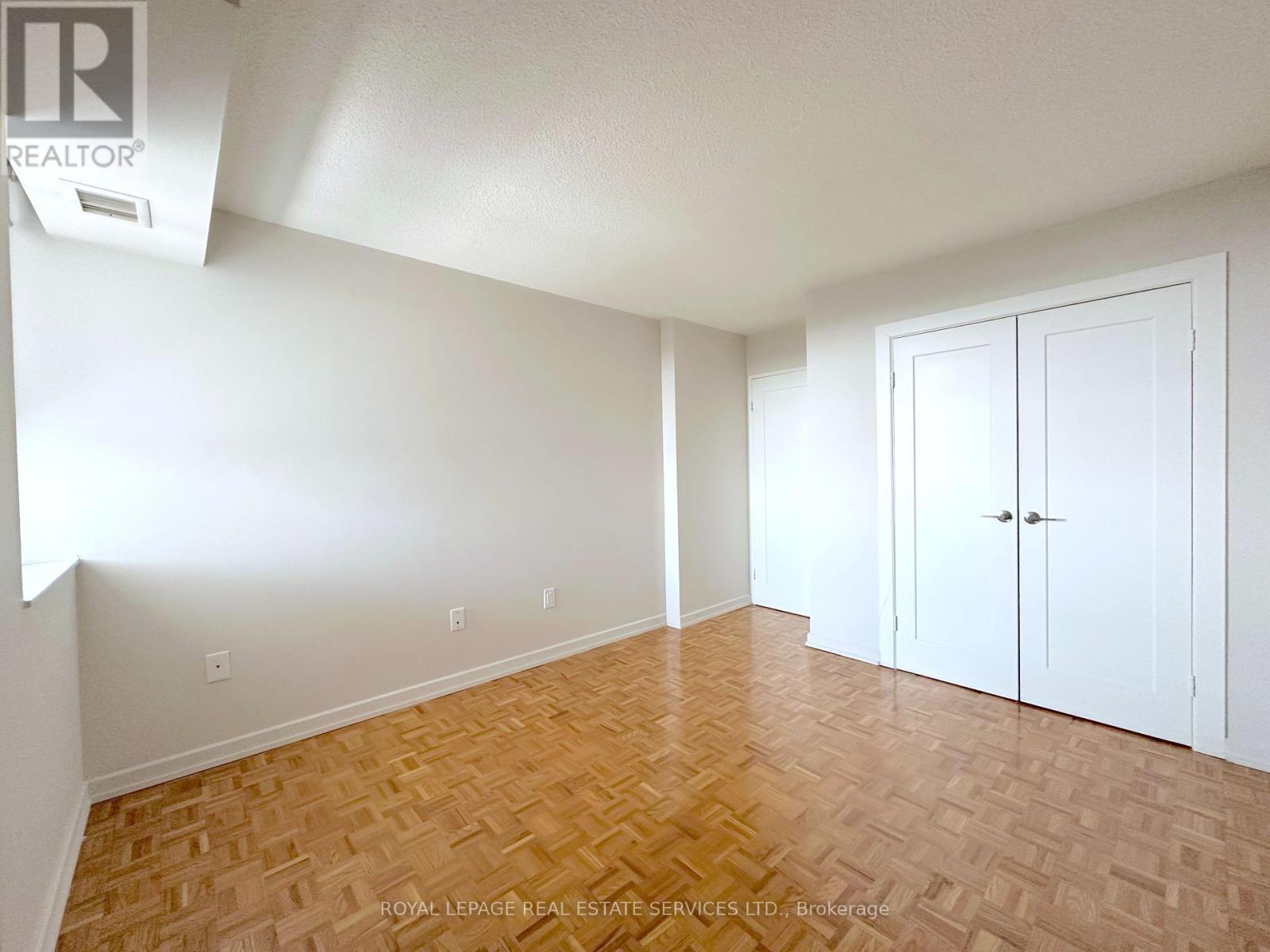 












902 - 190 CLARK BOULEVARD

,
Brampton,




Ontario
L6T4A8

