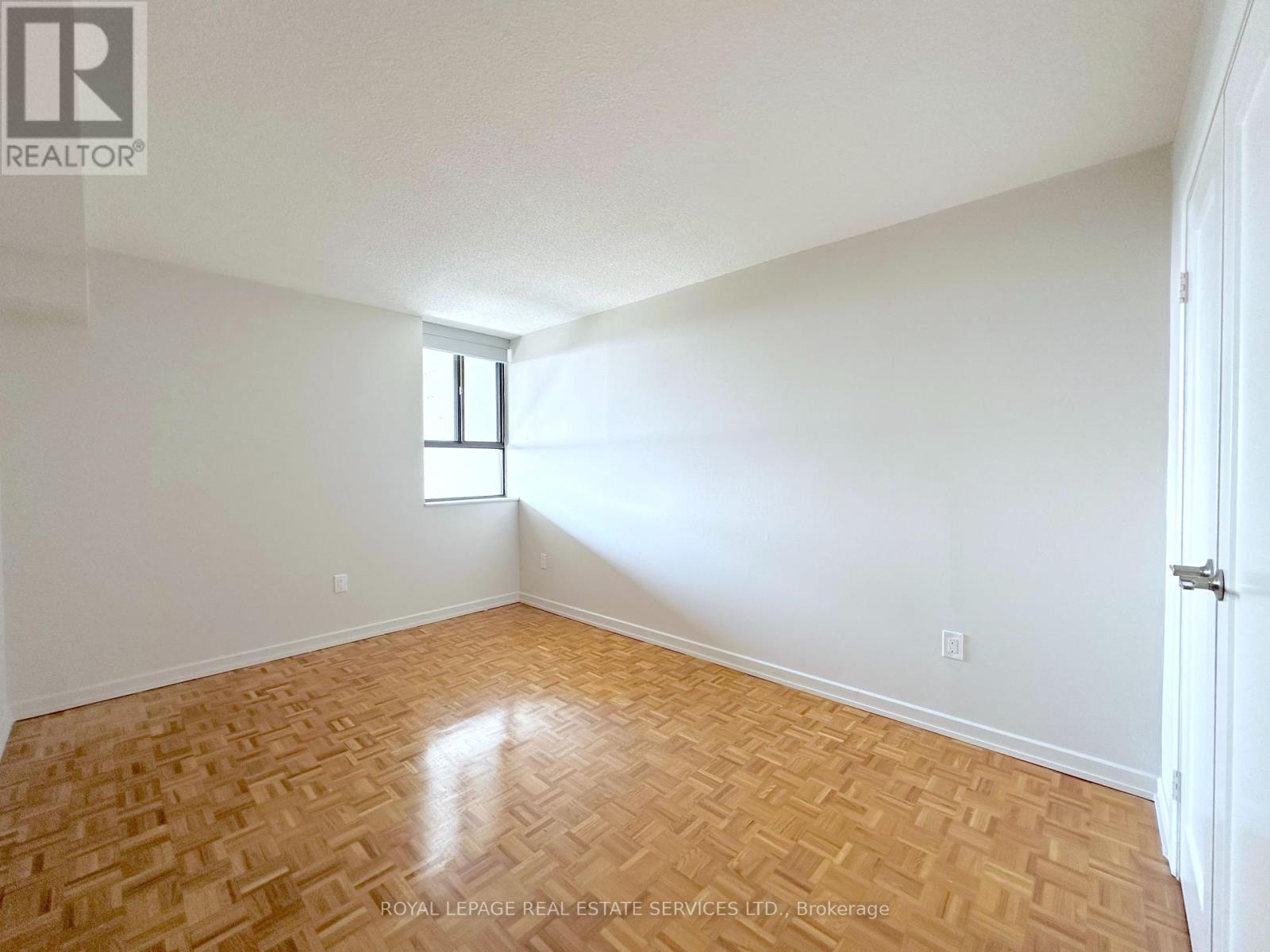 












902 - 190 CLARK BOULEVARD

,
Brampton,




Ontario
L6T4A8

