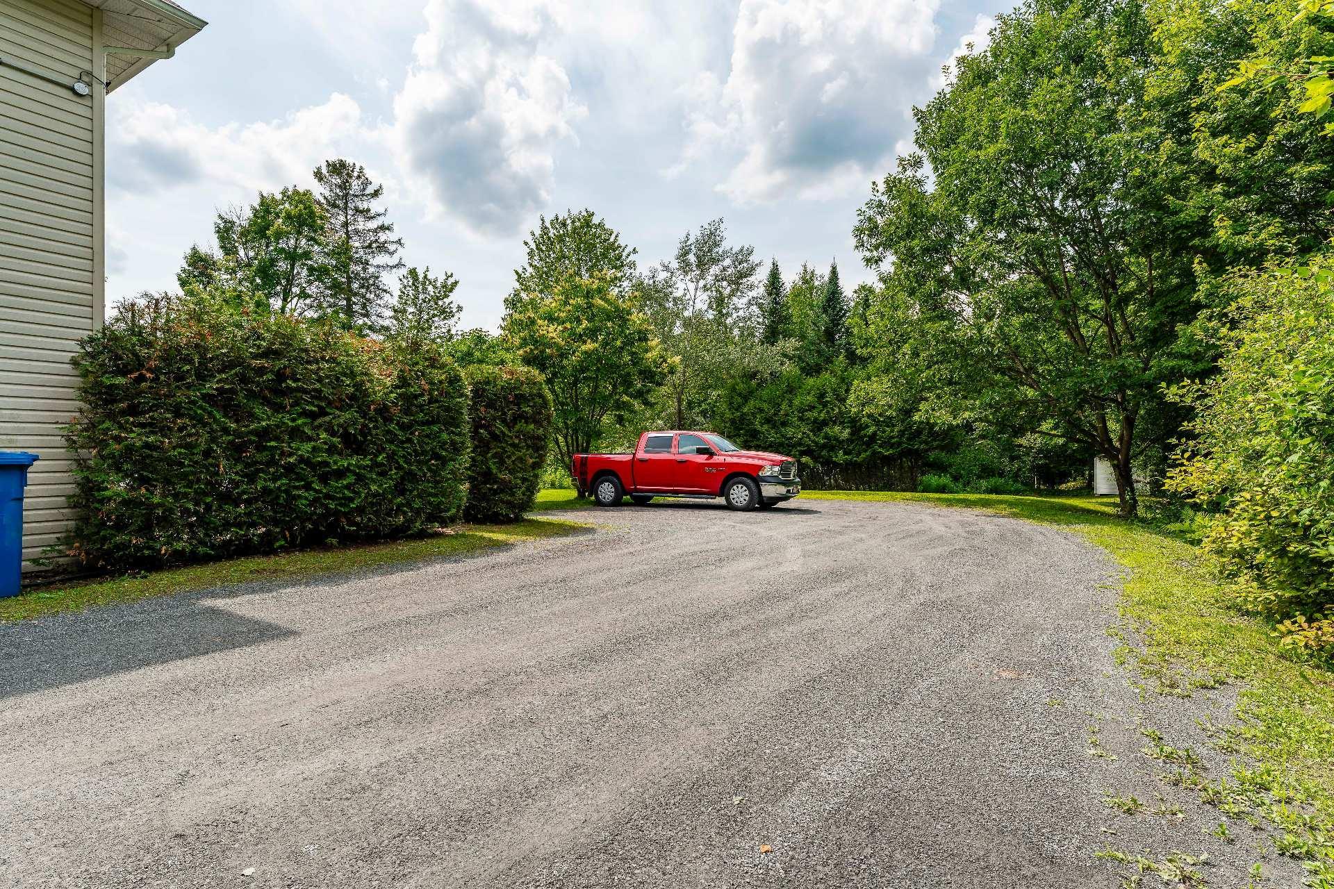 









121


Route 216

,
Stoke,




QC
J0B3G0

