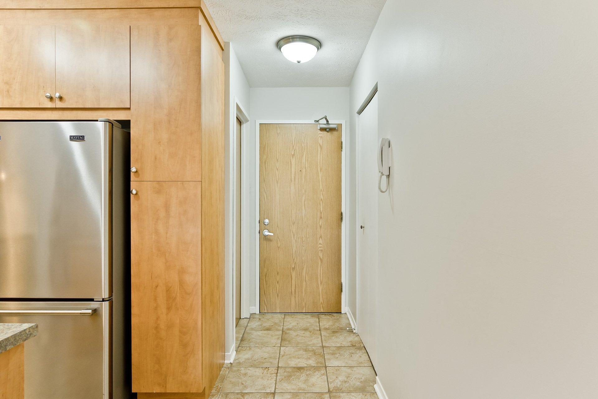









1045


Rue Merry N.

, 303,
Magog,




QC
J1X2G9

