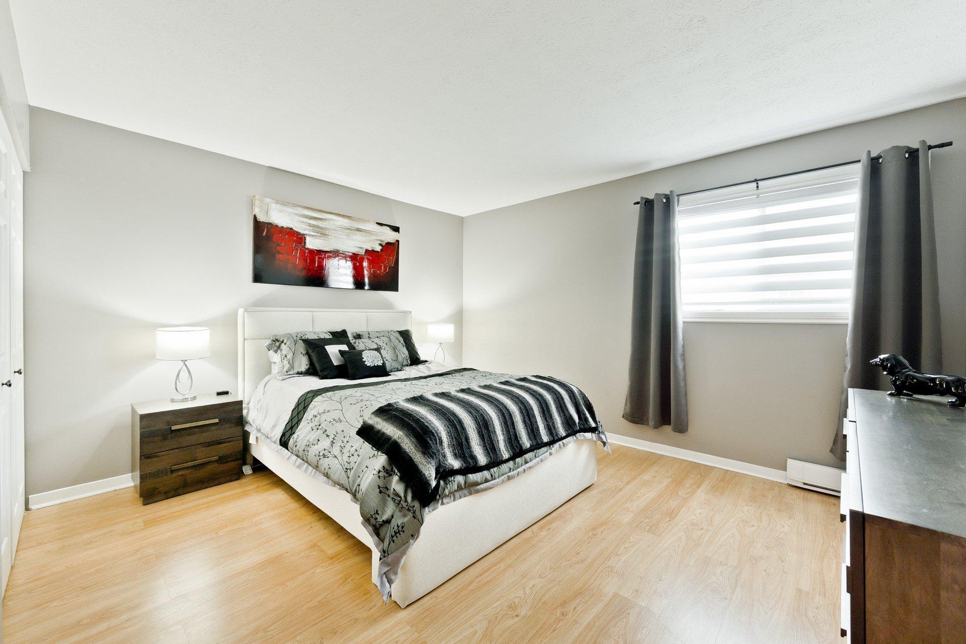 









1045


Rue Merry N.

, 303,
Magog,




QC
J1X2G9


