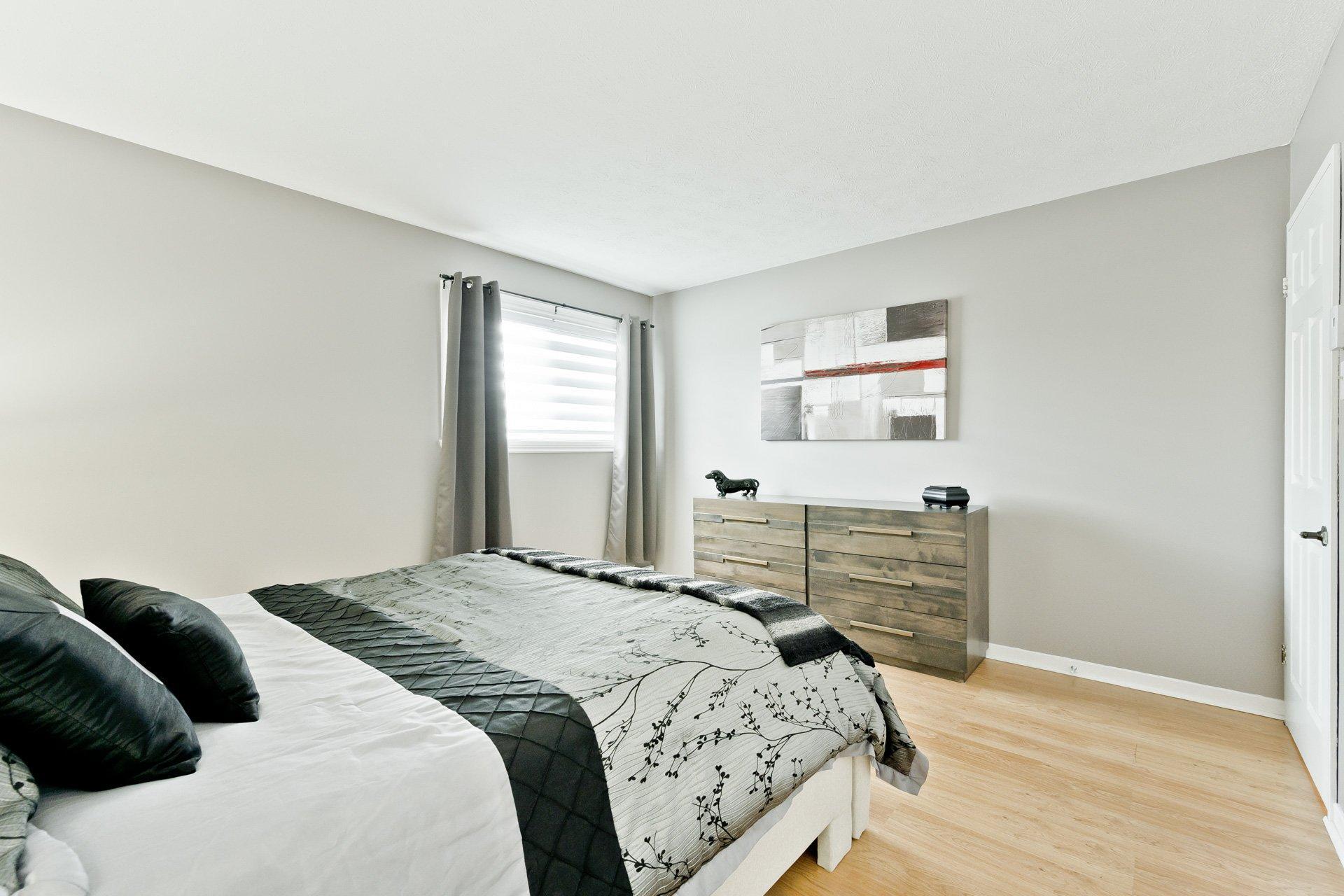 









1045


Rue Merry N.

, 303,
Magog,




QC
J1X2G9

