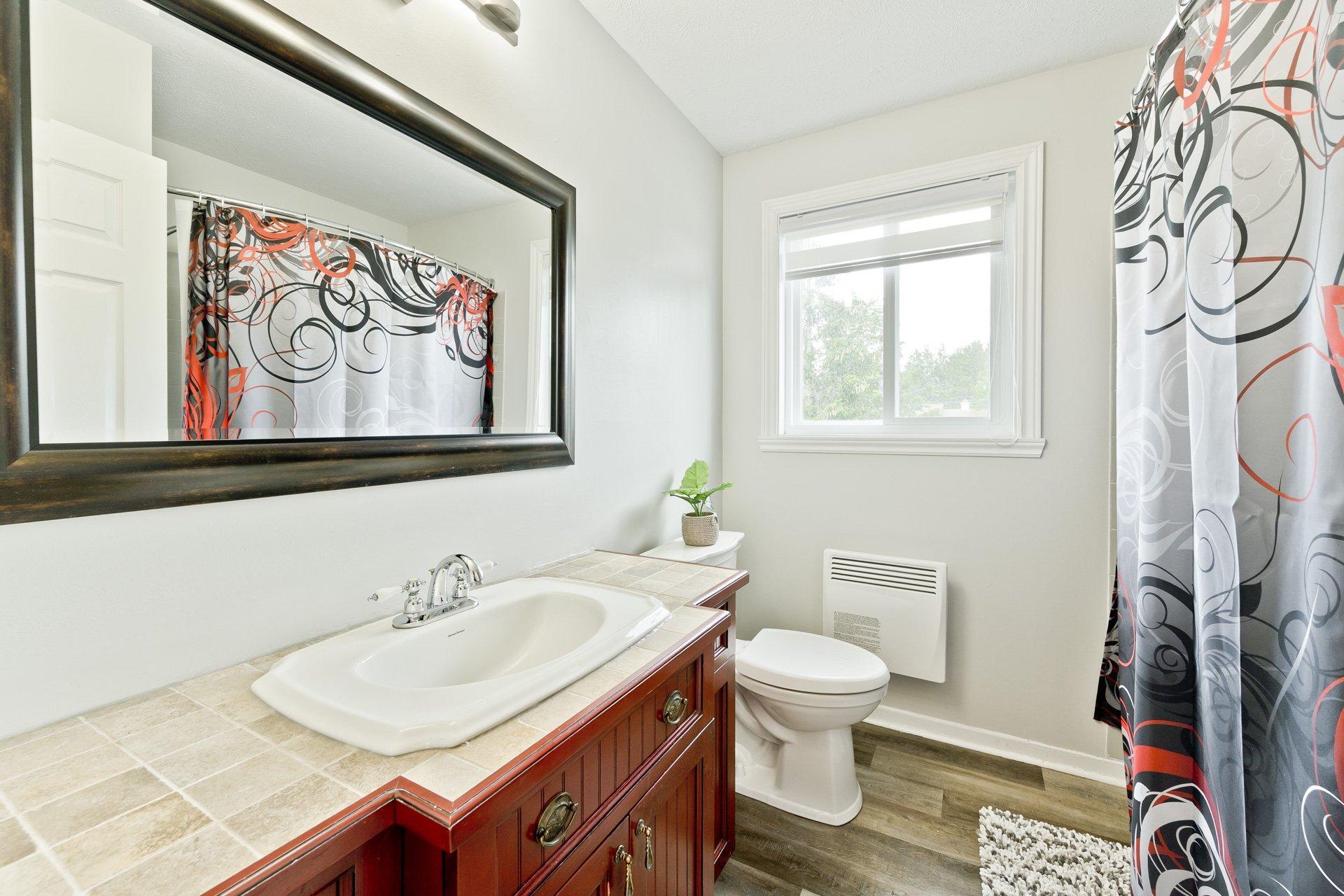 









1045


Rue Merry N.

, 303,
Magog,




QC
J1X2G9


