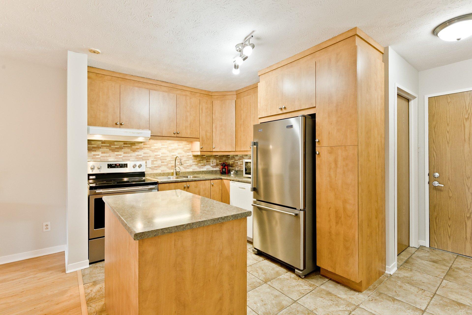 









1045


Rue Merry N.

, 303,
Magog,




QC
J1X2G9

