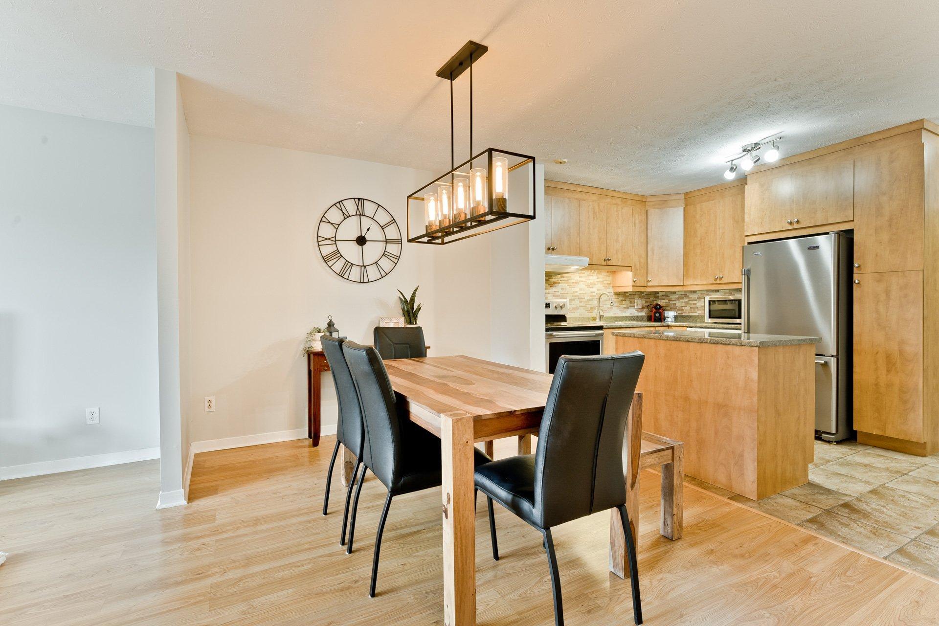 









1045


Rue Merry N.

, 303,
Magog,




QC
J1X2G9

