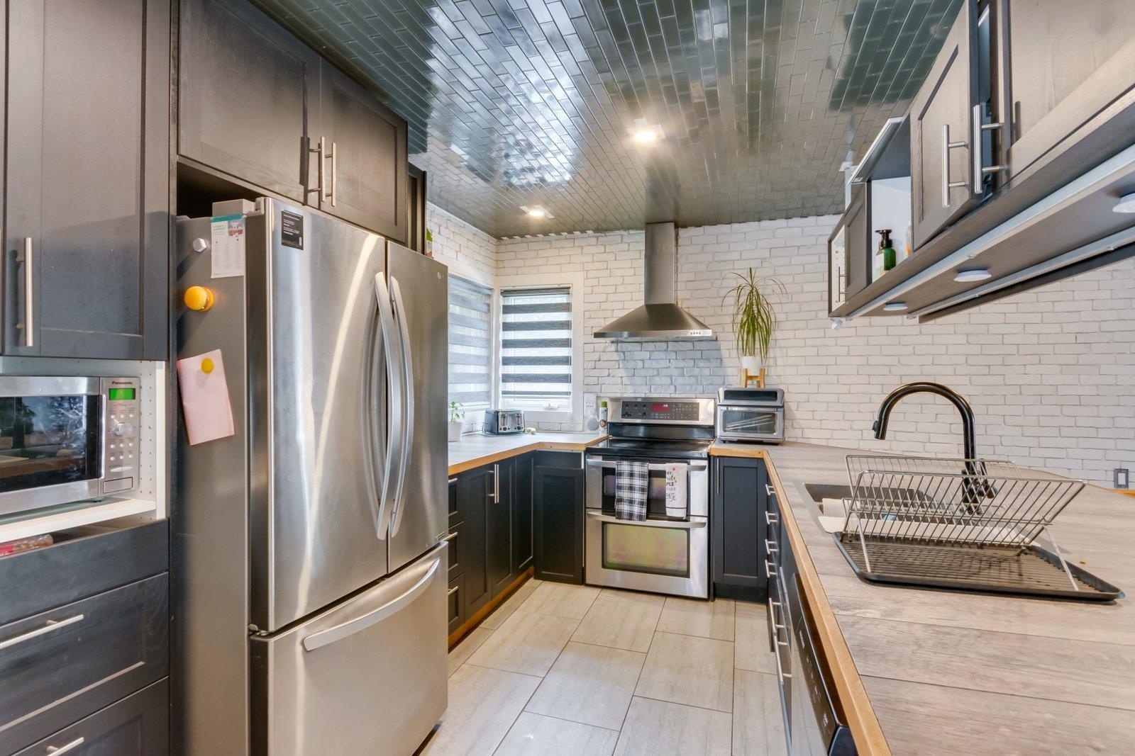 









104


Rue Léger

,
Gatineau (Gatineau),




QC
J8P4H4

