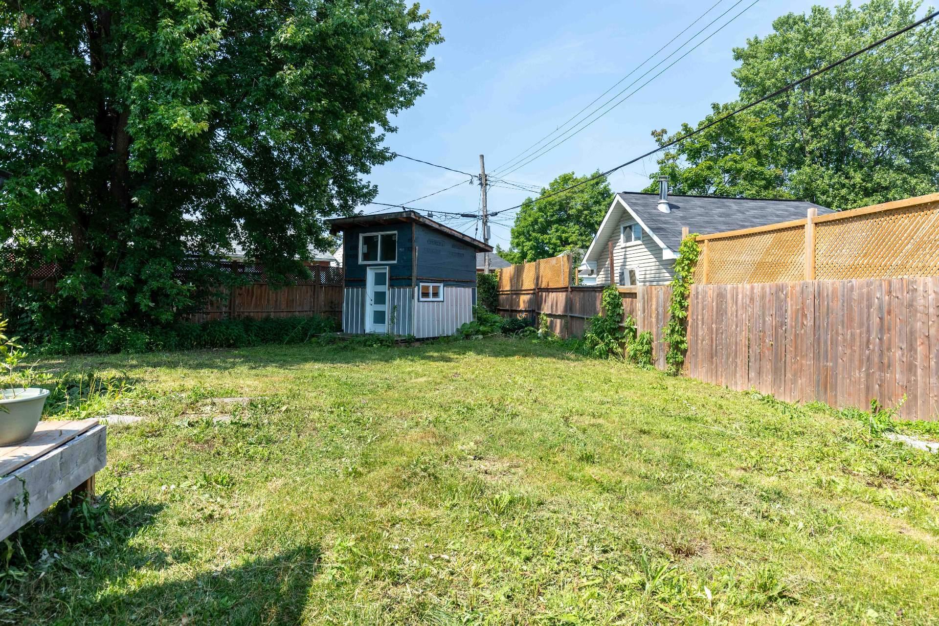 









104


Rue Léger

,
Gatineau (Gatineau),




QC
J8P4H4

