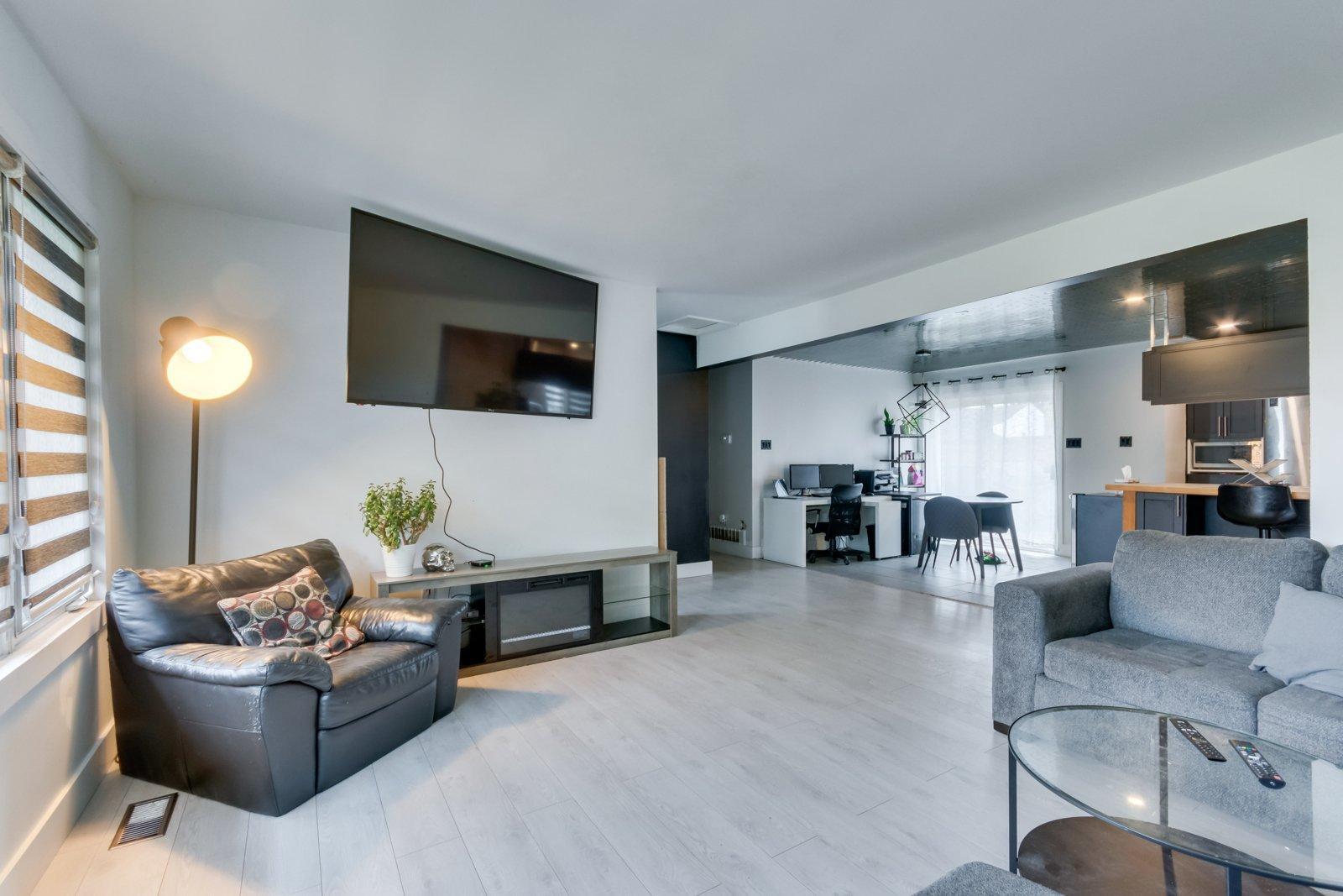 









104


Rue Léger

,
Gatineau (Gatineau),




QC
J8P4H4

