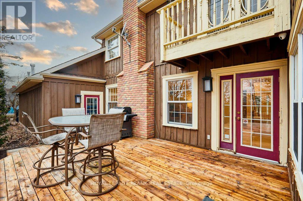 












1645 ACORN LANE

,
Pickering,




Ontario
L1Y1A7


