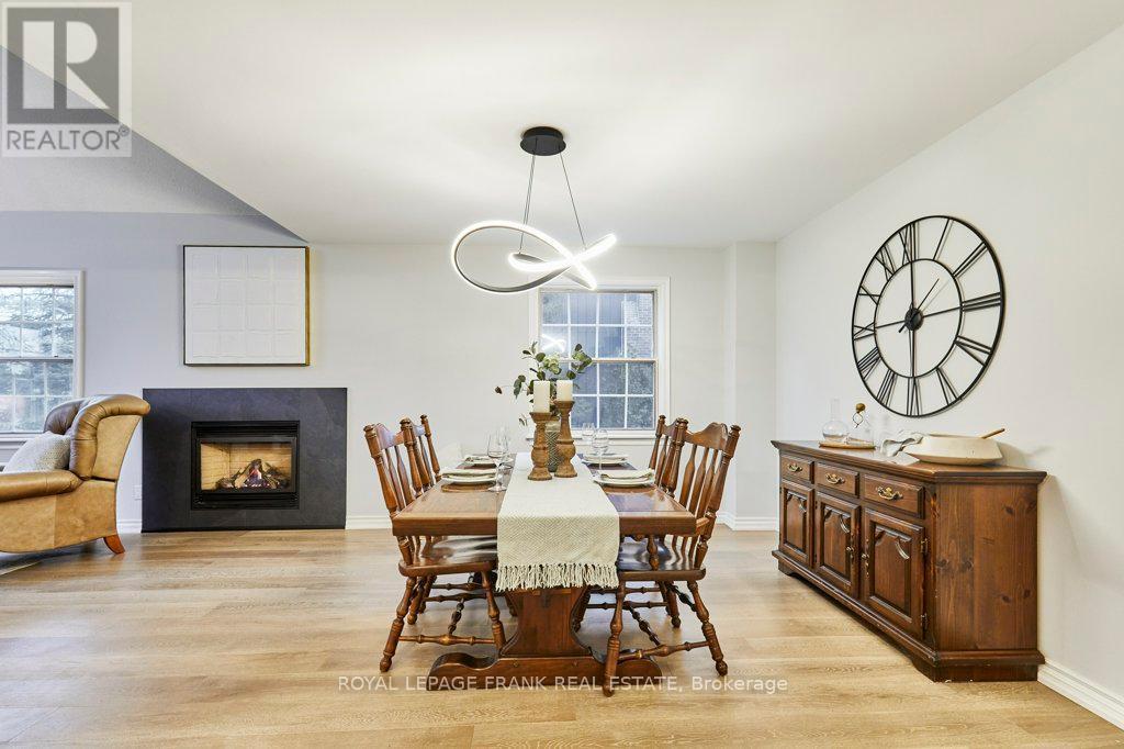 












1645 ACORN LANE

,
Pickering,




Ontario
L1Y1A7

