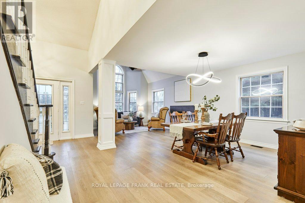 












1645 ACORN LANE

,
Pickering,




Ontario
L1Y1A7


