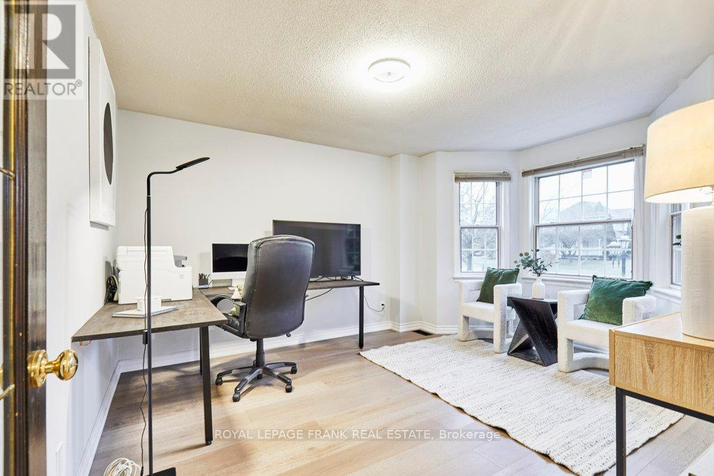 












1645 ACORN LANE

,
Pickering,




Ontario
L1Y1A7

