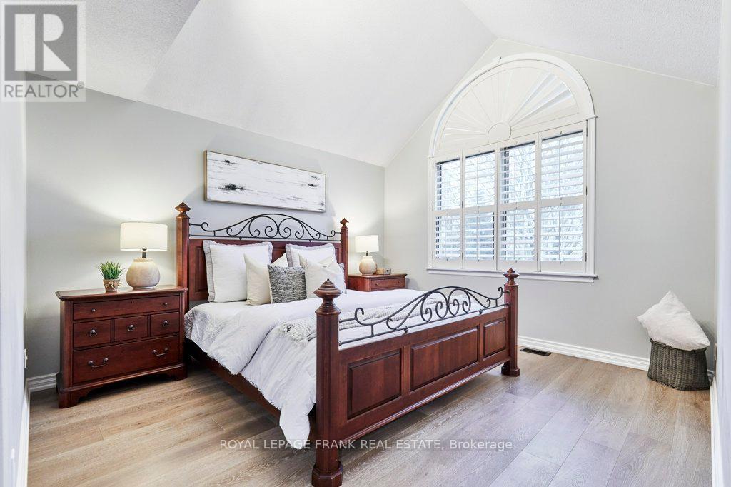 












1645 ACORN LANE

,
Pickering,




Ontario
L1Y1A7

