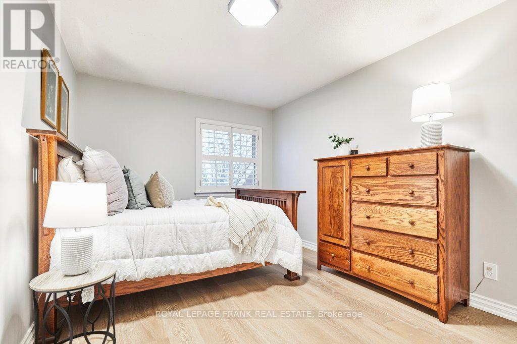 












1645 ACORN LANE

,
Pickering,




Ontario
L1Y1A7

