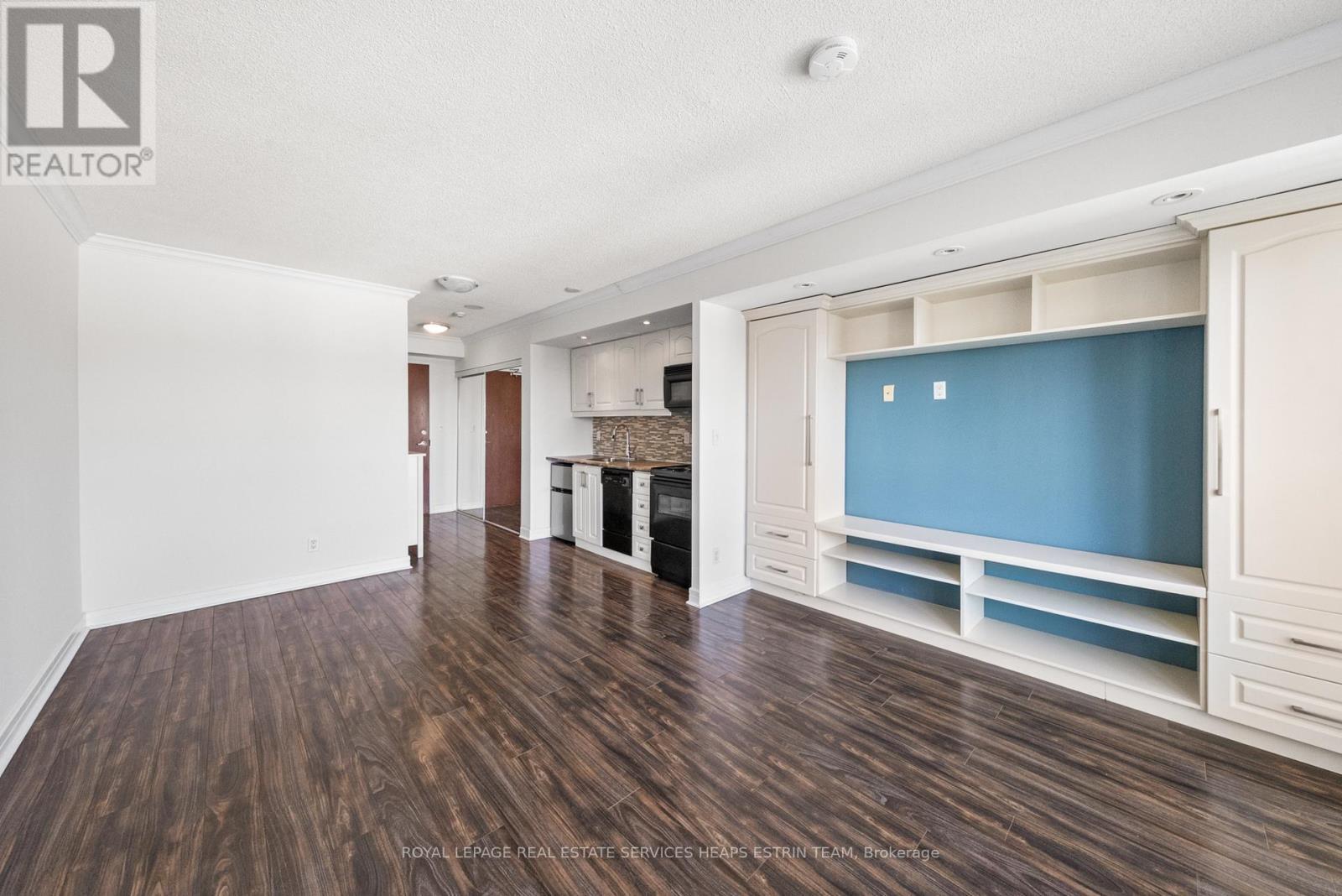 












411 - 19 AVONDALE AVENUE

,
Toronto,




Ontario
M2N0A6

