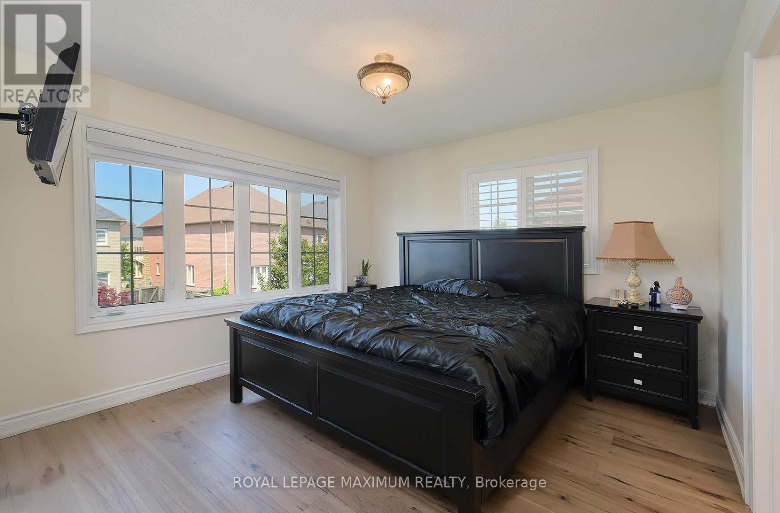 












8 SEDGEWICK PLACE

,
Vaughan,




Ontario
L4H3L5

