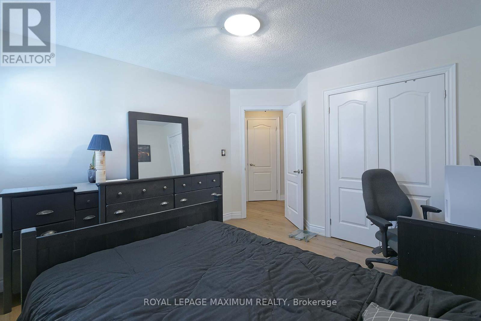 












8 SEDGEWICK PLACE

,
Vaughan,




Ontario
L4H3L5

