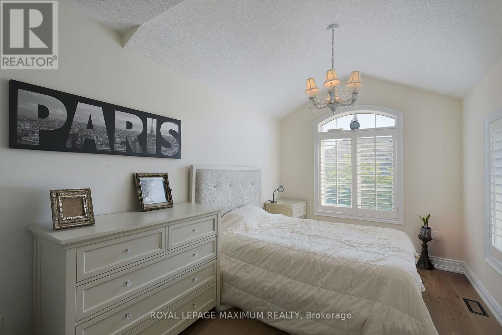 












8 SEDGEWICK PLACE

,
Vaughan,




Ontario
L4H3L5

