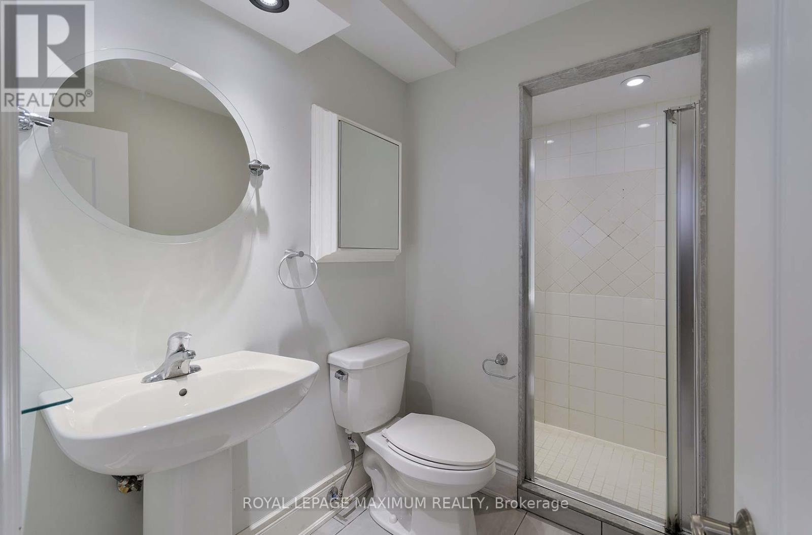 












8 SEDGEWICK PLACE

,
Vaughan,




Ontario
L4H3L5

