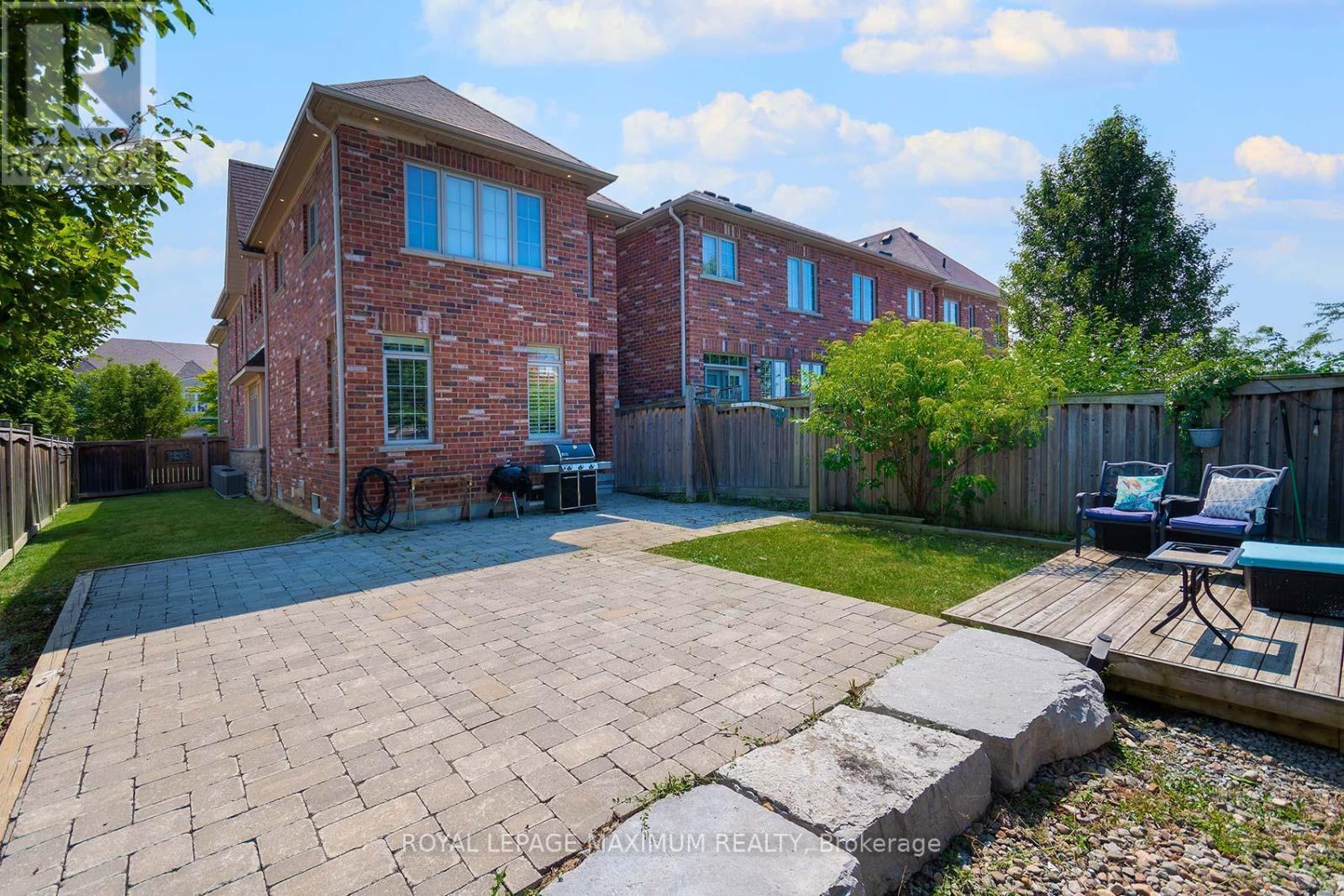 












8 SEDGEWICK PLACE

,
Vaughan,




Ontario
L4H3L5

