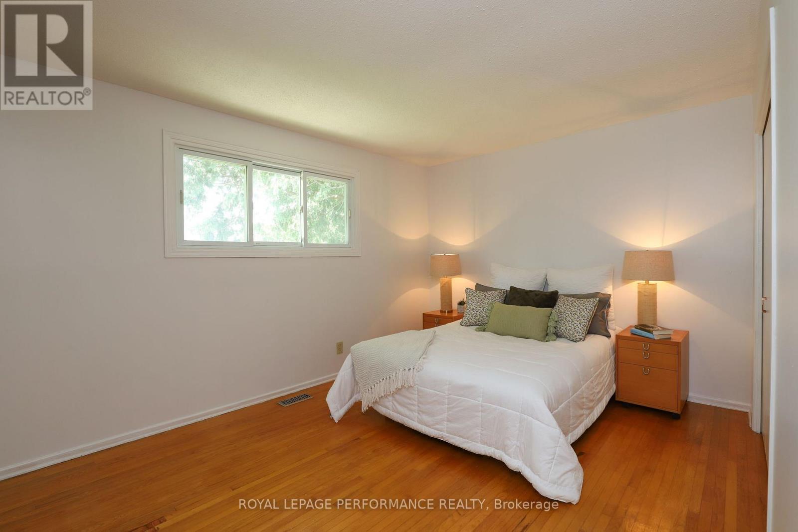 












45 KEEWATIN CRESCENT

,
Ottawa,




Ontario
K2E5S2

