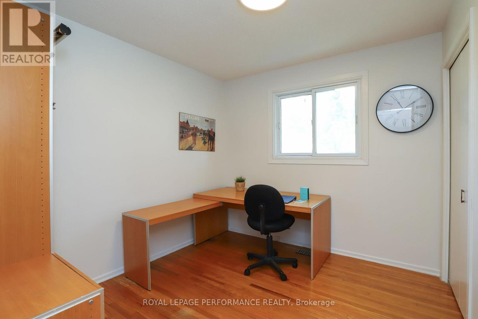 












45 KEEWATIN CRESCENT

,
Ottawa,




Ontario
K2E5S2

