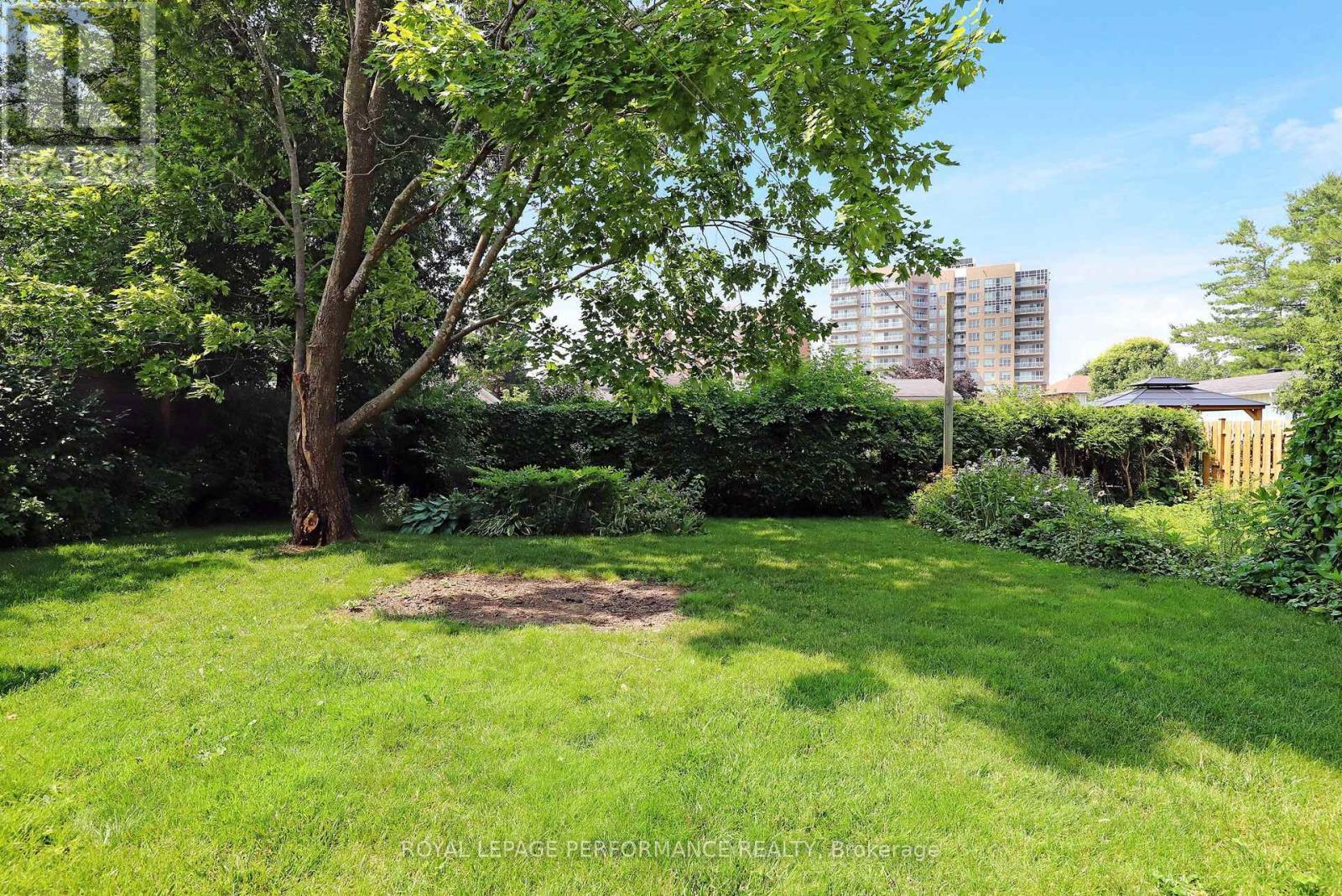 












45 KEEWATIN CRESCENT

,
Ottawa,




Ontario
K2E5S2

