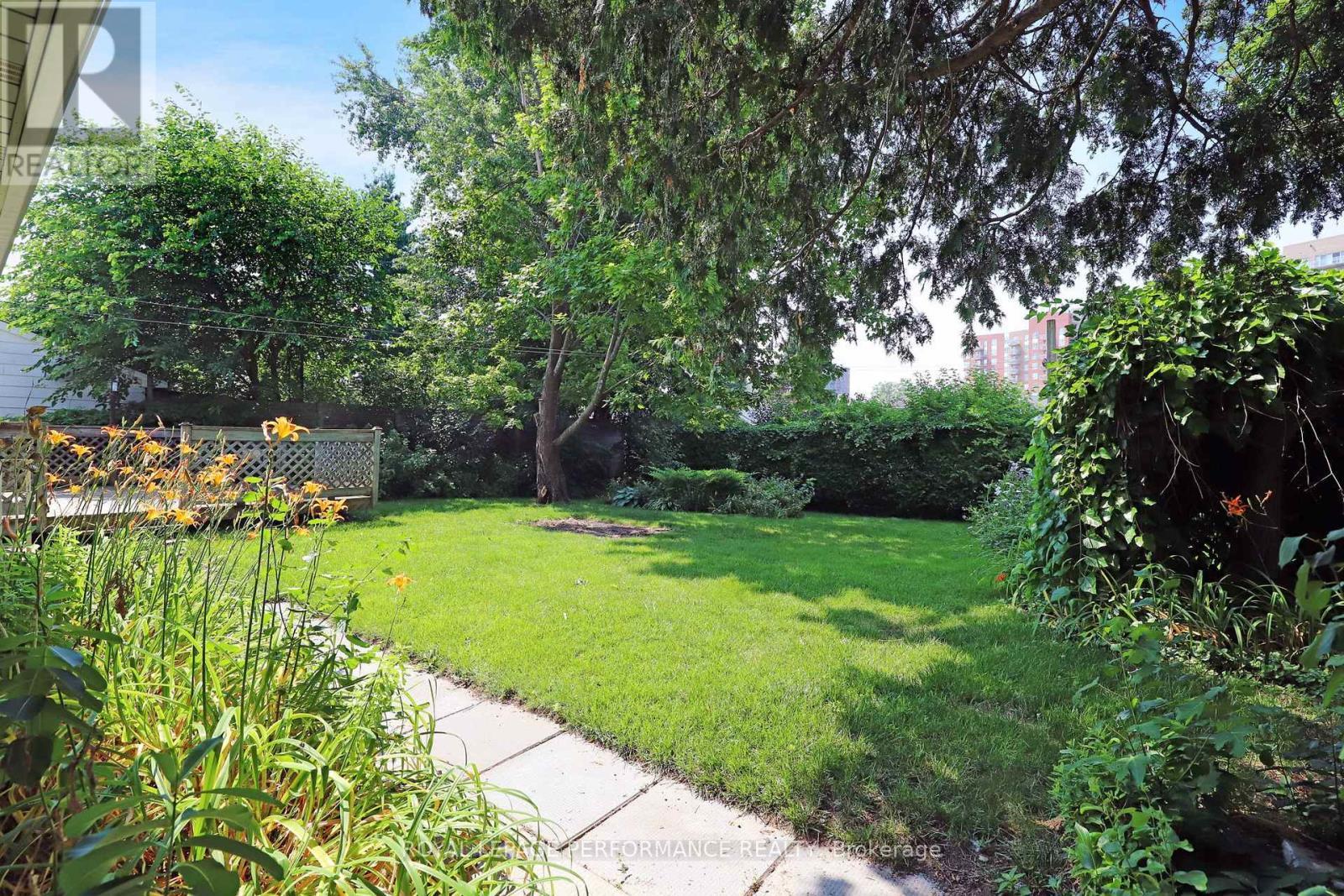 












45 KEEWATIN CRESCENT

,
Ottawa,




Ontario
K2E5S2

