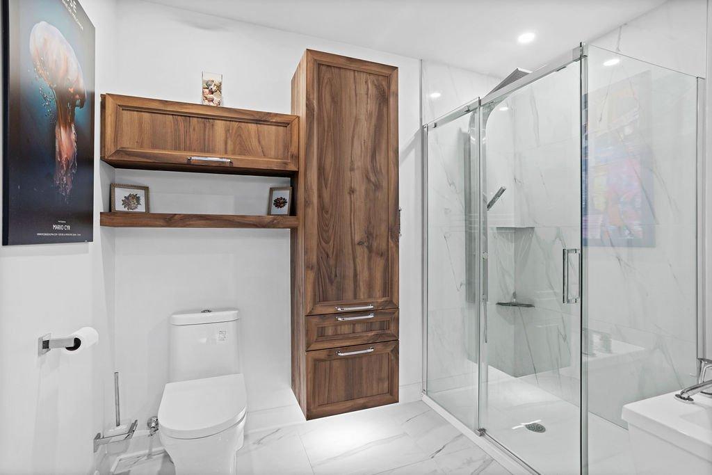 









910


Boul. du Curé-Labelle

, 103,
Blainville,




QC
J7C2L2

