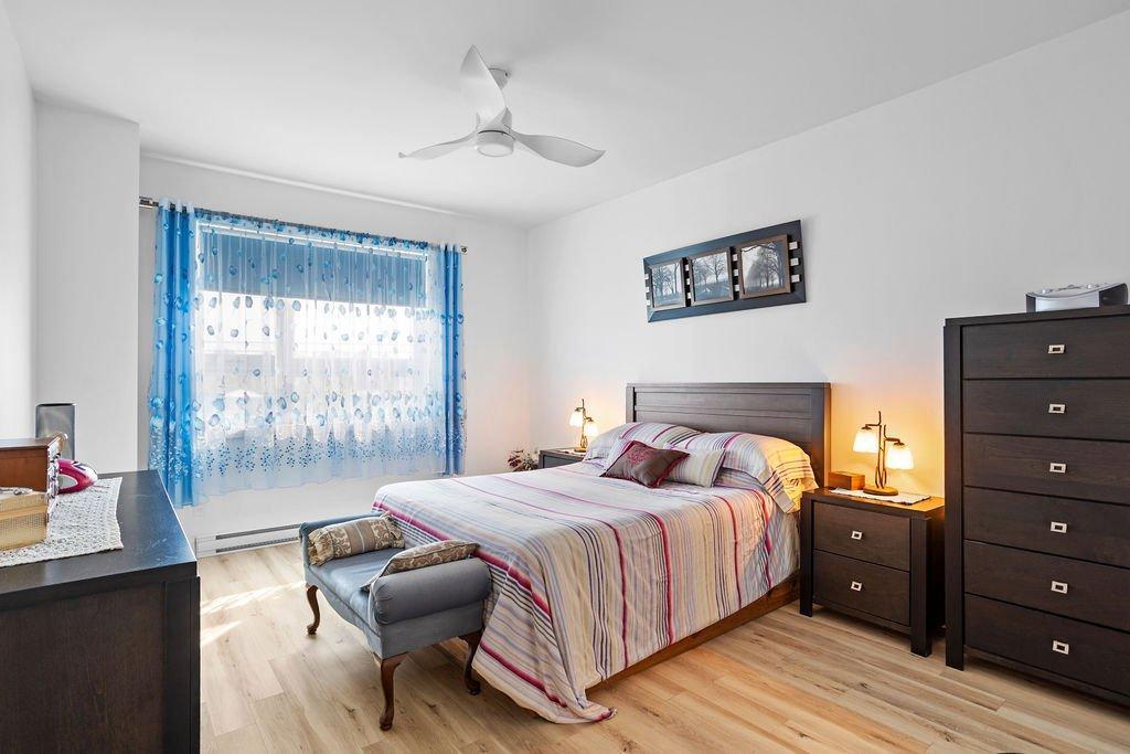









910


Boul. du Curé-Labelle

, 103,
Blainville,




QC
J7C2L2

