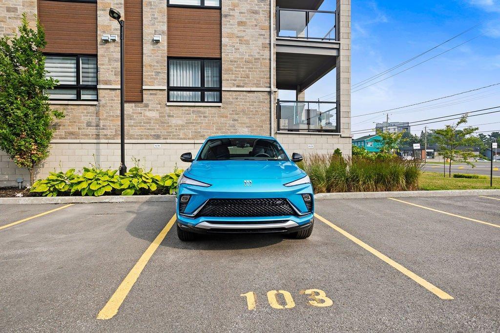 









910


Boul. du Curé-Labelle

, 103,
Blainville,




QC
J7C2L2

