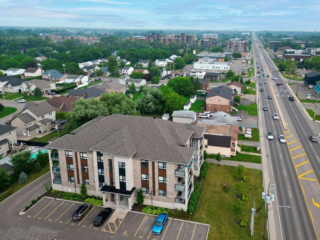 









910


Boul. du Curé-Labelle

, 103,
Blainville,




QC
J7C2L2

