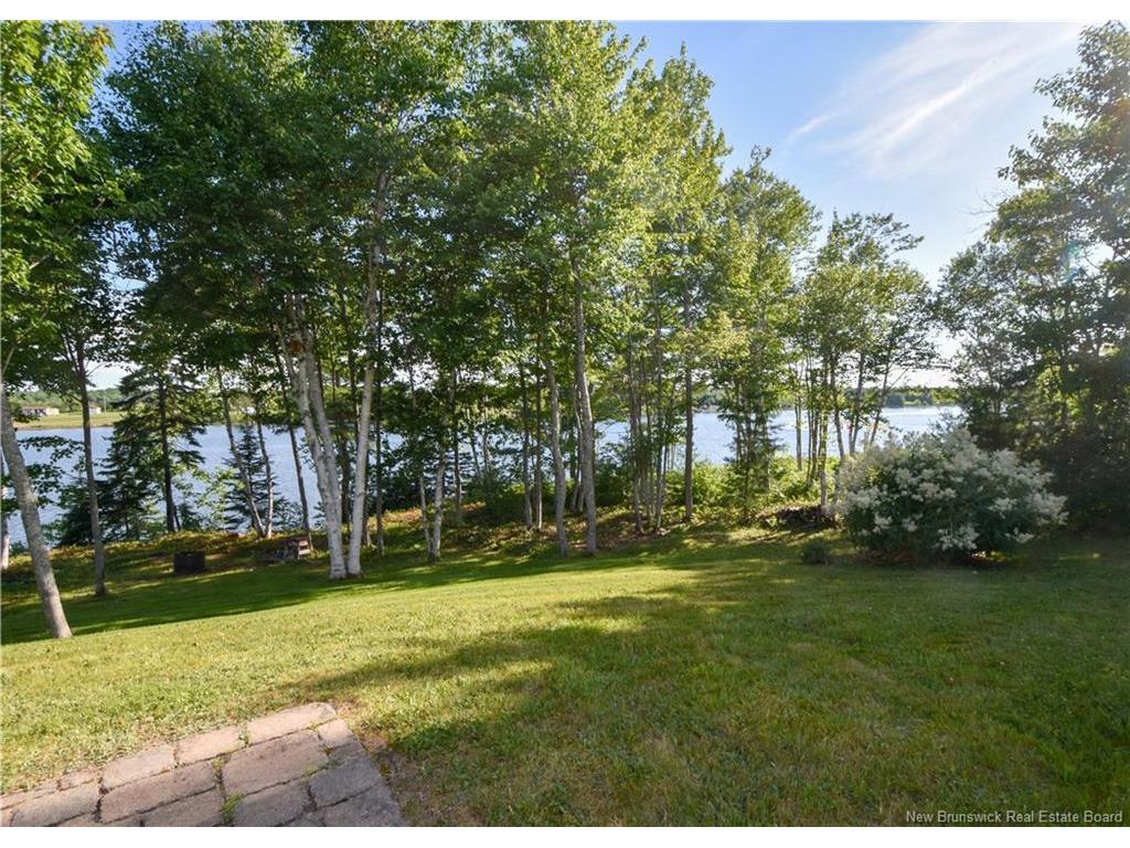 









56


des Perdrix

LANE,
Pointe-À-Tom,




NB
E1X 0A5

