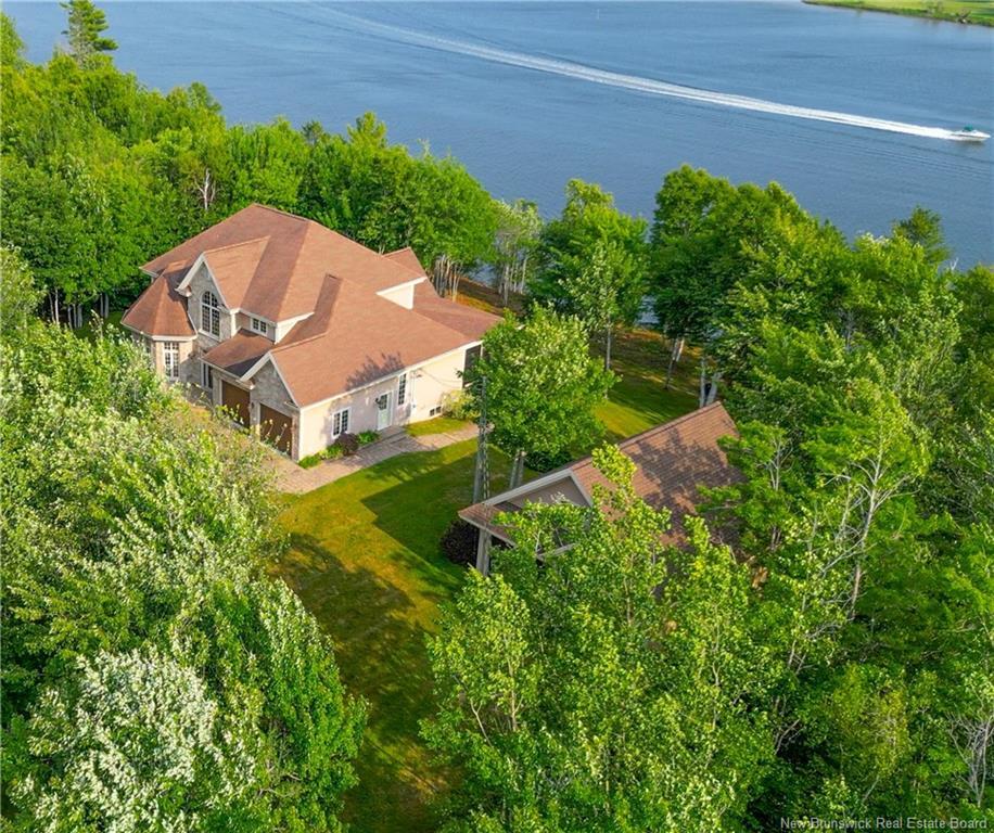 









56


des Perdrix

LANE,
Pointe-À-Tom,




NB
E1X 0A5

