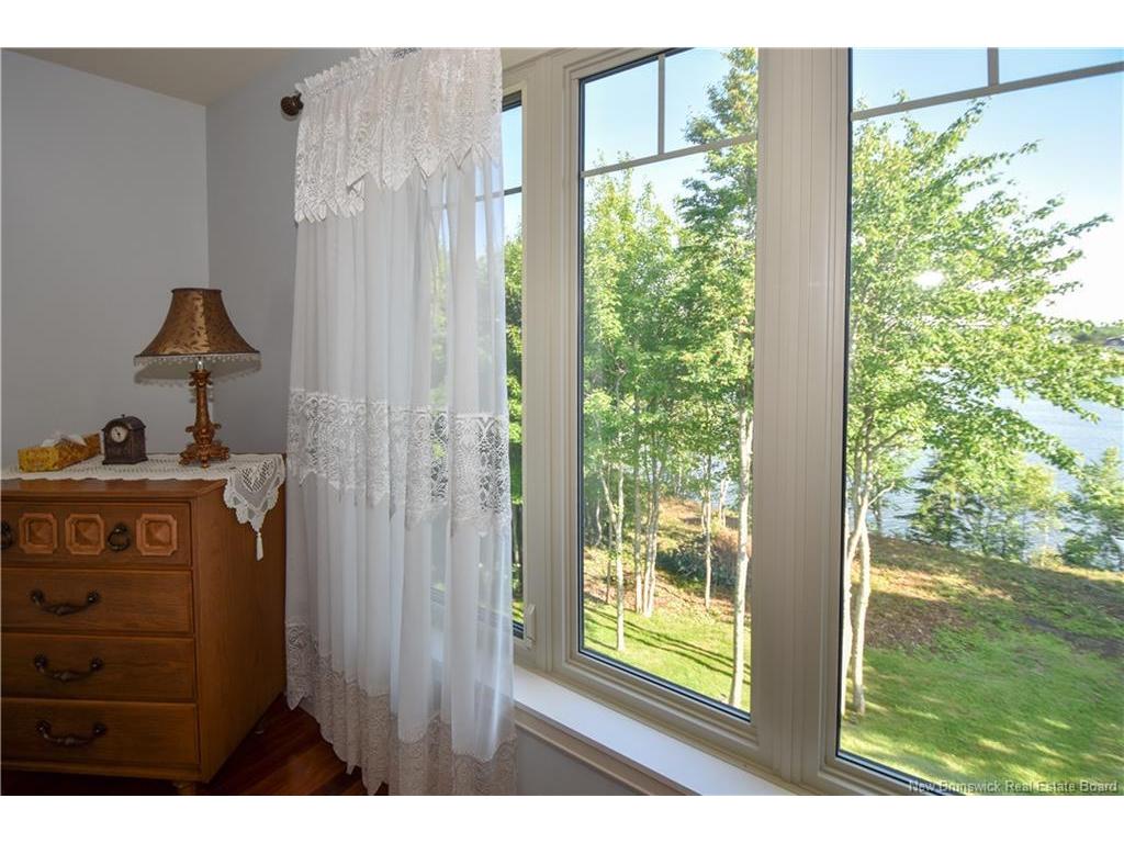 









56


des Perdrix

LANE,
Pointe-À-Tom,




NB
E1X 0A5

