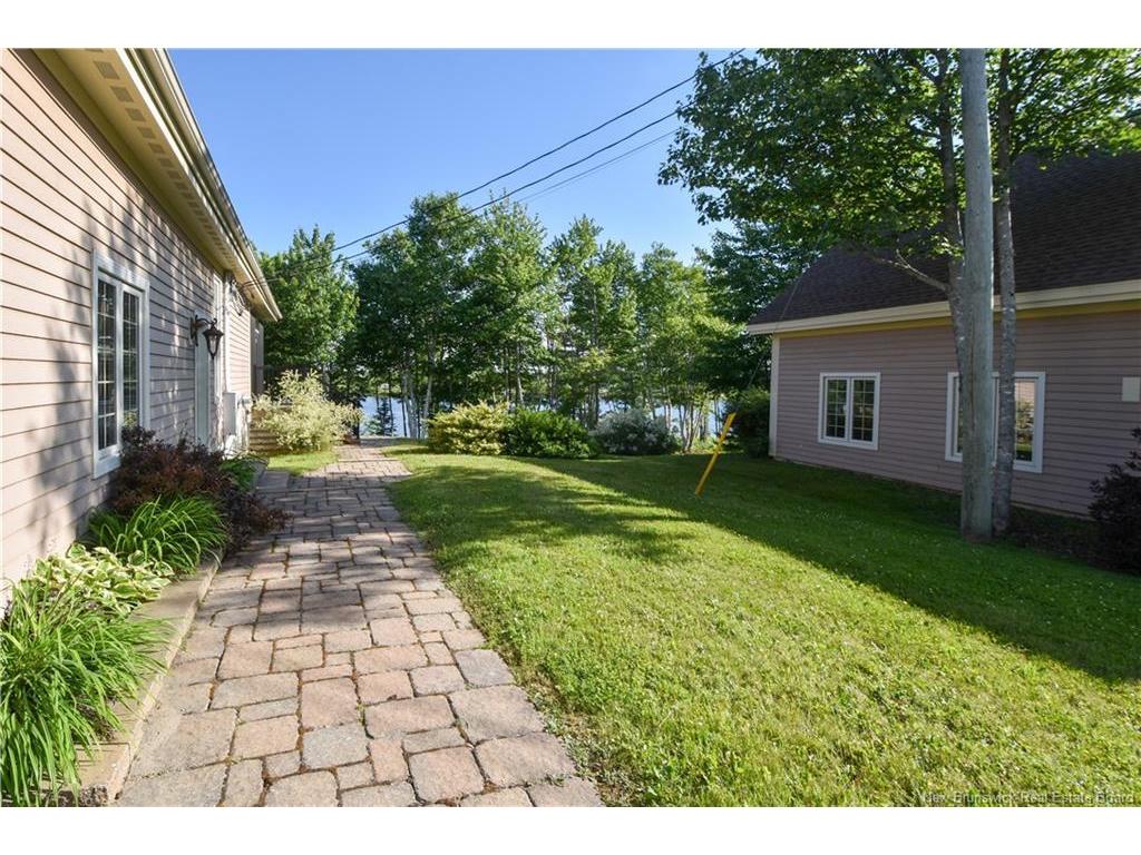 









56


des Perdrix

LANE,
Pointe-À-Tom,




NB
E1X 0A5

