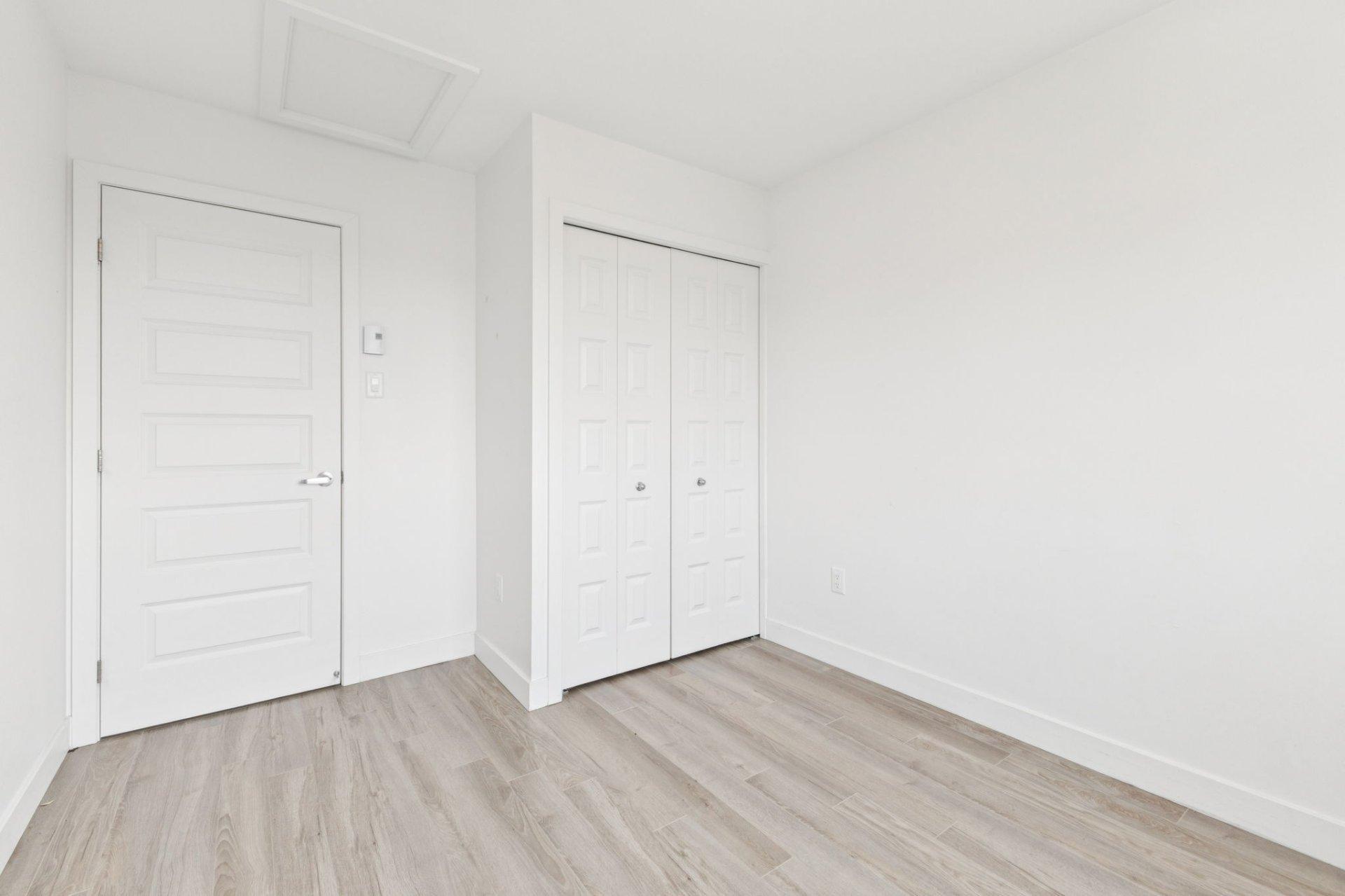 









203


Rue Guy-Lafleur

,
Thurso,




QC
J0X3B0

