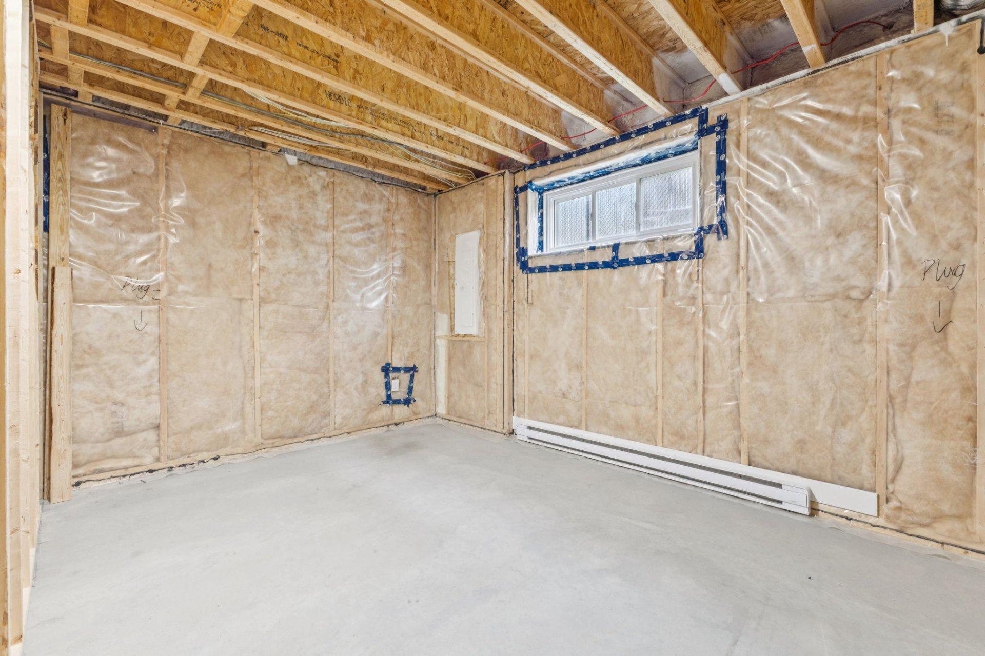 









203


Rue Guy-Lafleur

,
Thurso,




QC
J0X3B0


